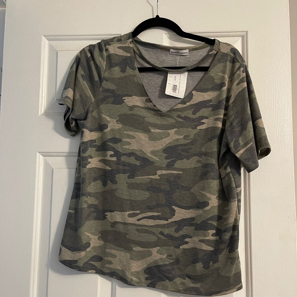 Dainty hooligan camo t shirt